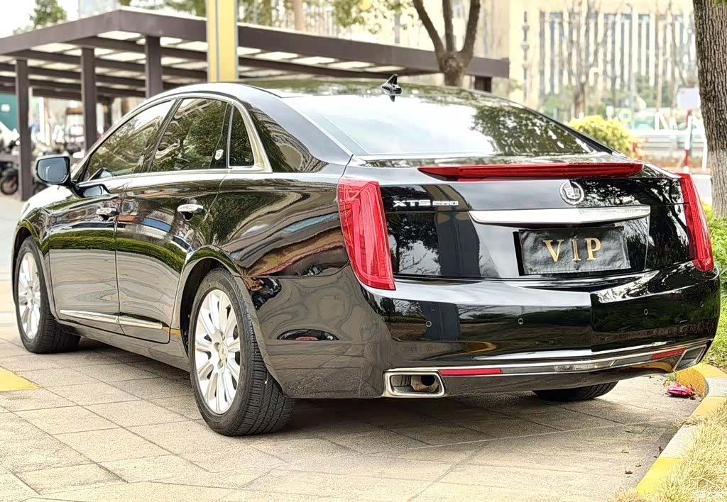 Cadillac XTS, 2013 8