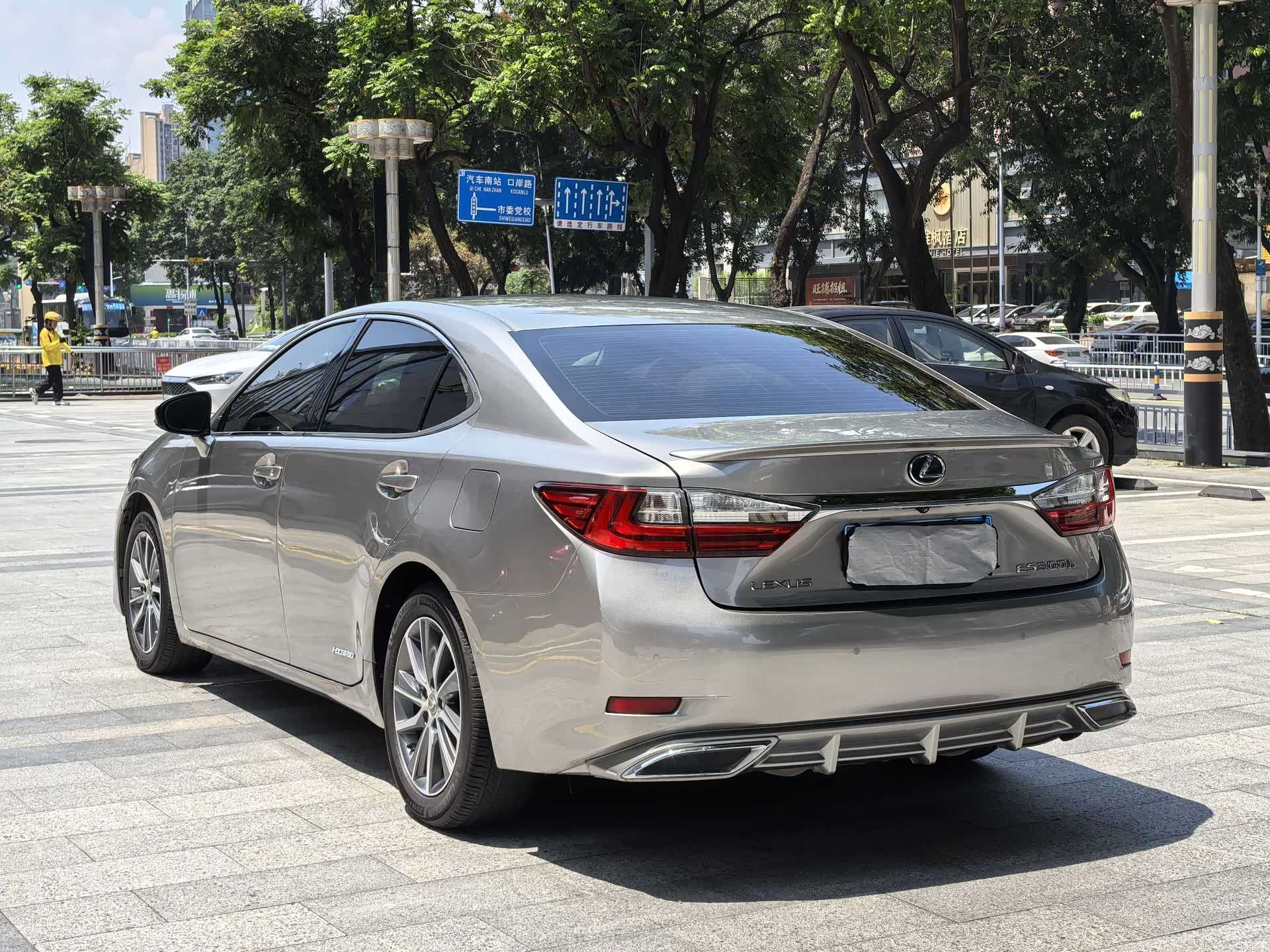 Lexus ES, 2017 6