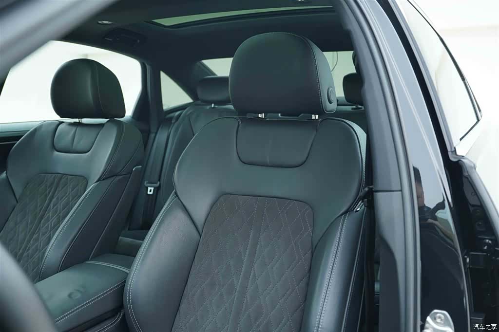 Audi A6L, 2022 14