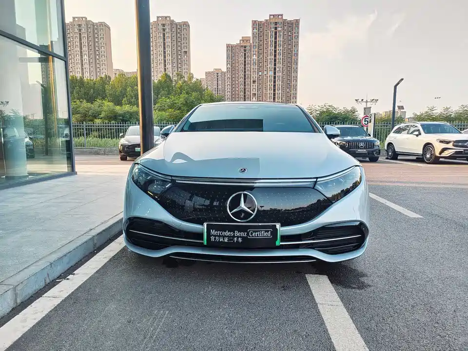 Mercedes-Benz EQS