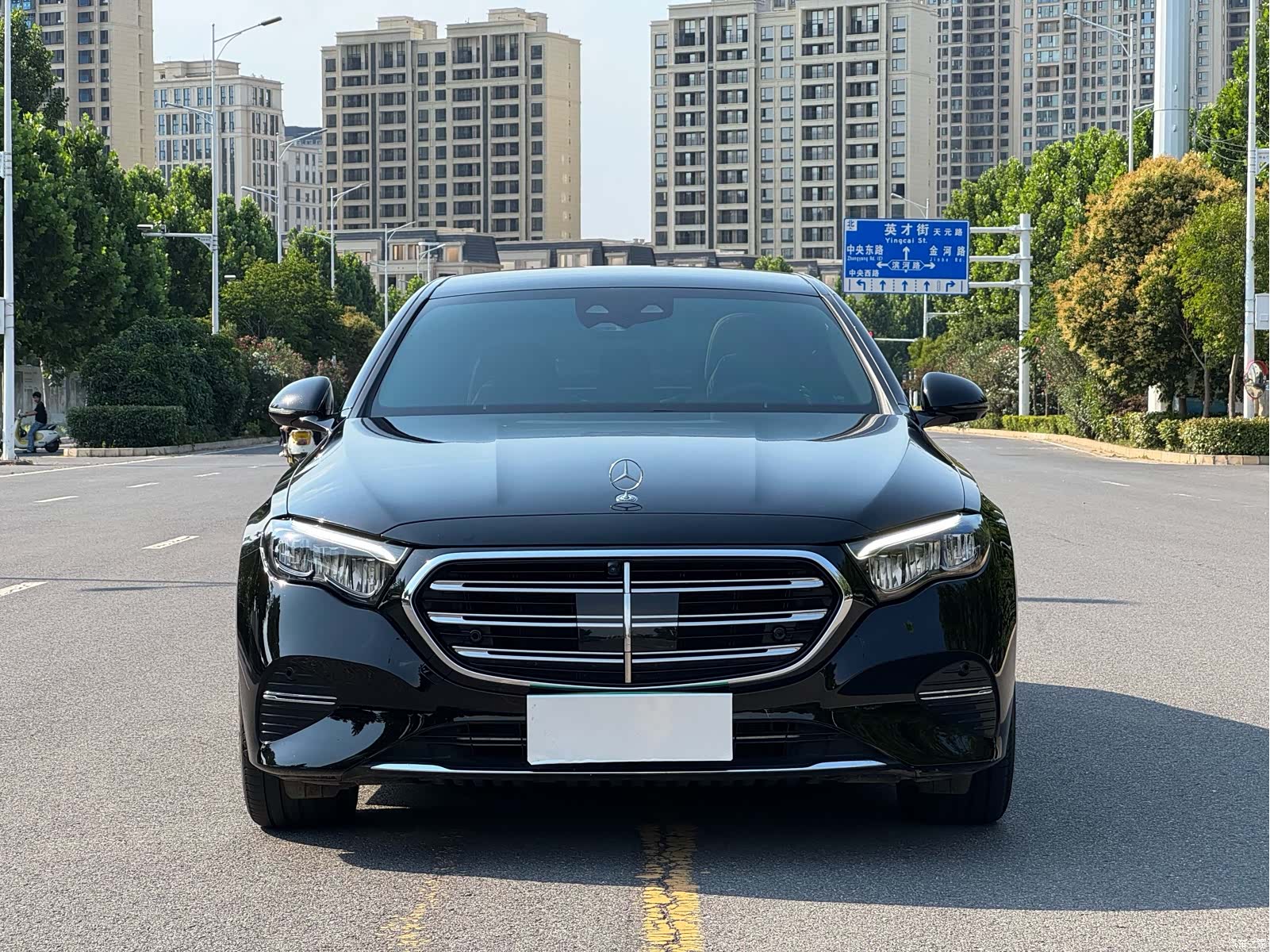 Mercedes-Benz E-Class, 2024 2