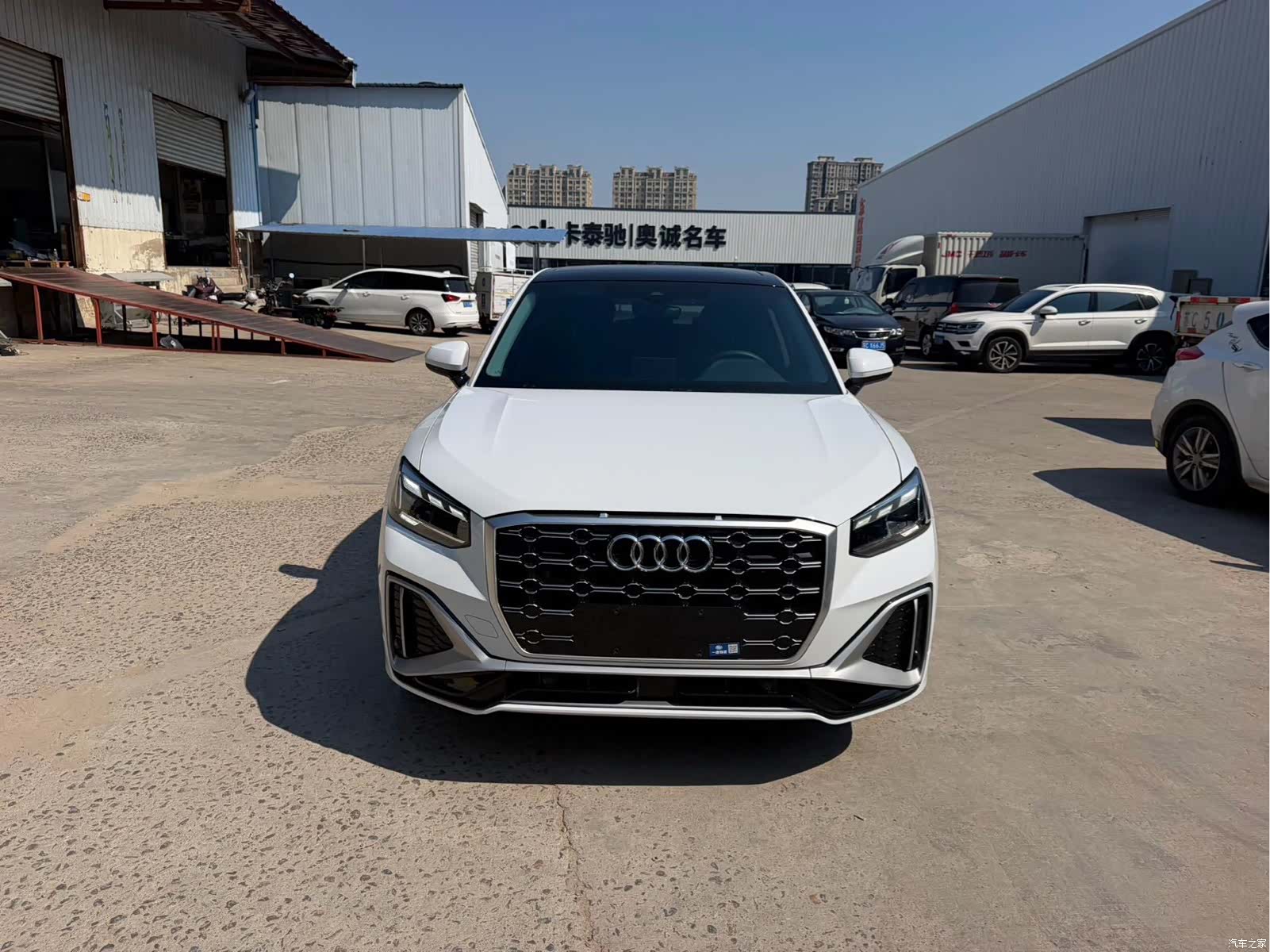 Audi Q2L, 2022 2