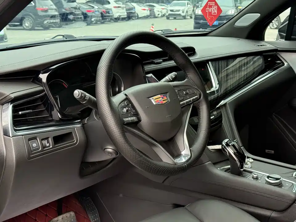 Cadillac XT6