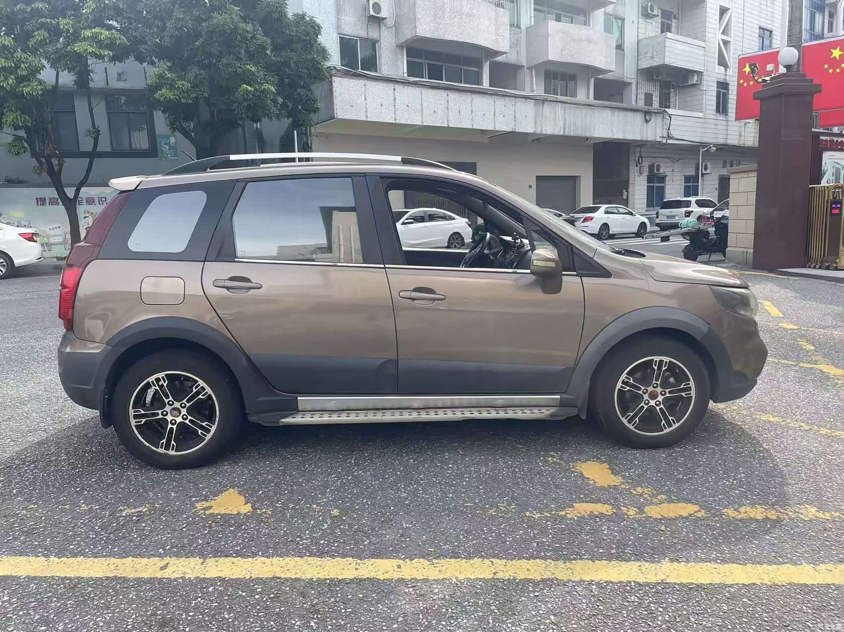 DongFeng X5, 2013 4