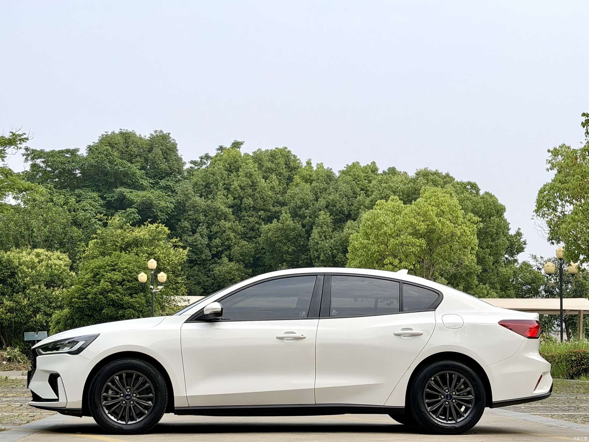 Ford Focus, 2023 4