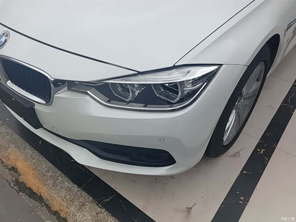 BMW 3 Series, 2016 24