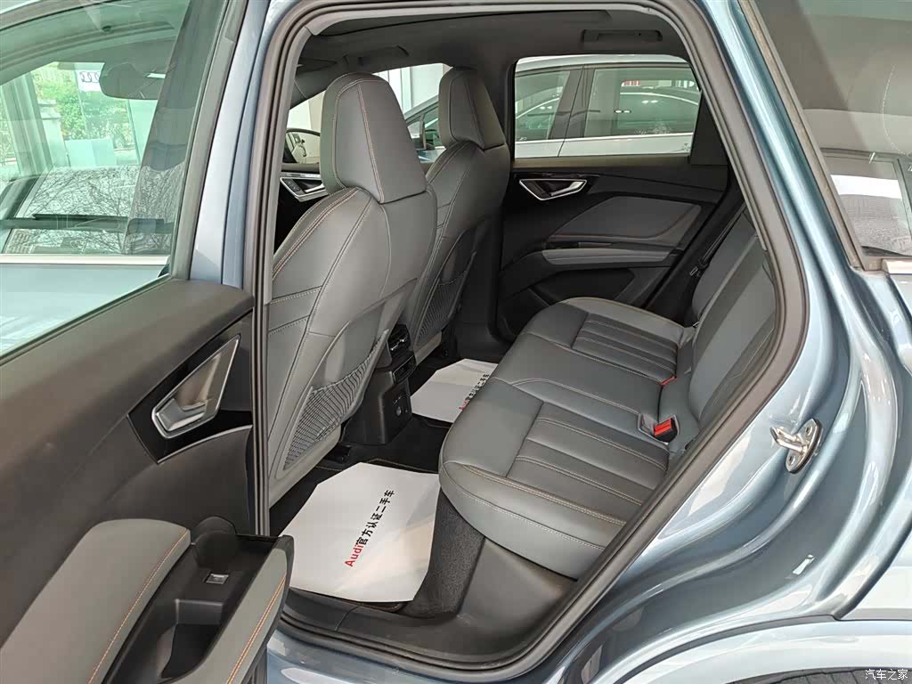 Audi Q4 e-tron, 2024 8