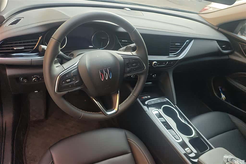 Buick Regal, 2025 12