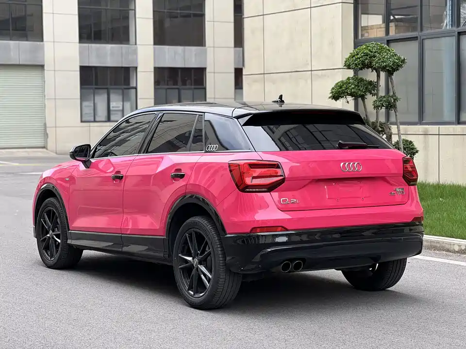 Audi Q2L