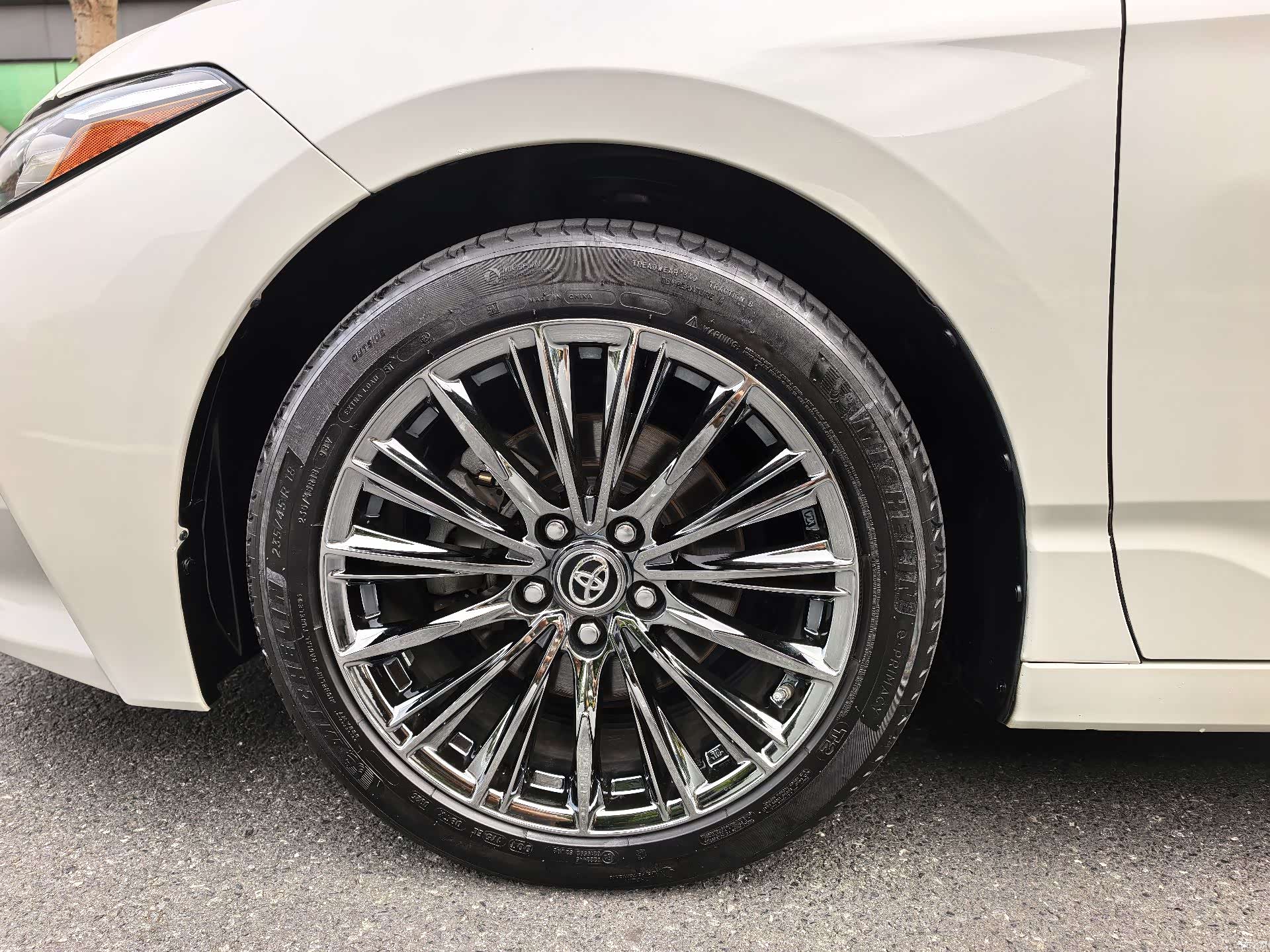 Toyota Avalon, 2019 все фото