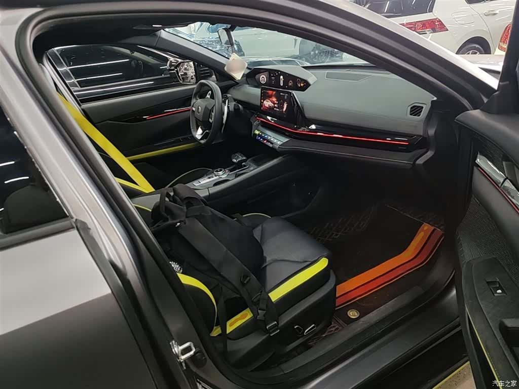 Changan UNI-V, 2022 25