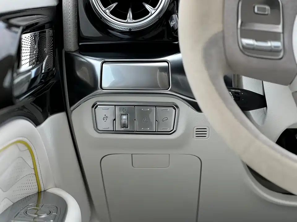 CrossBoundary Co-creation tank 300