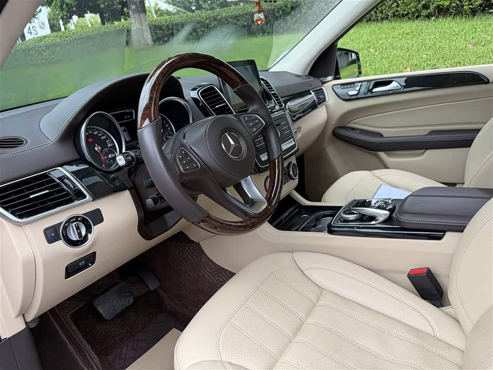 Tank Chengdu Car