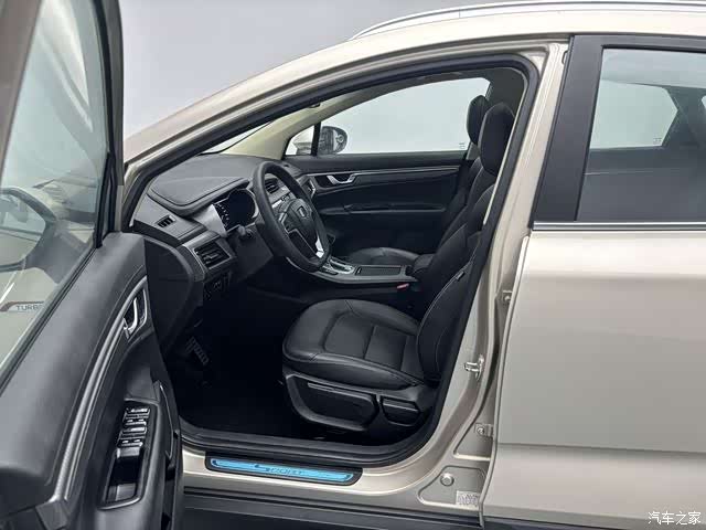 Geely Emgrand, 2017 7