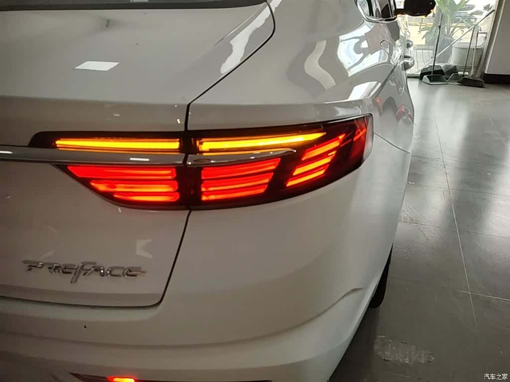 Geely Preface, 2022 8