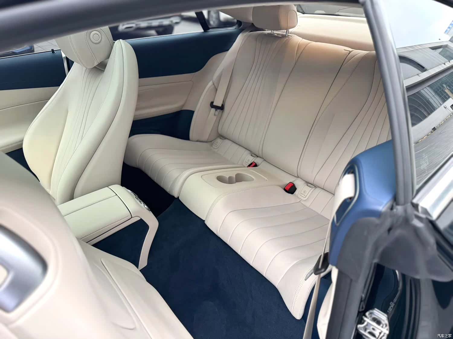 Mercedes-Benz E-Class, 2023 6