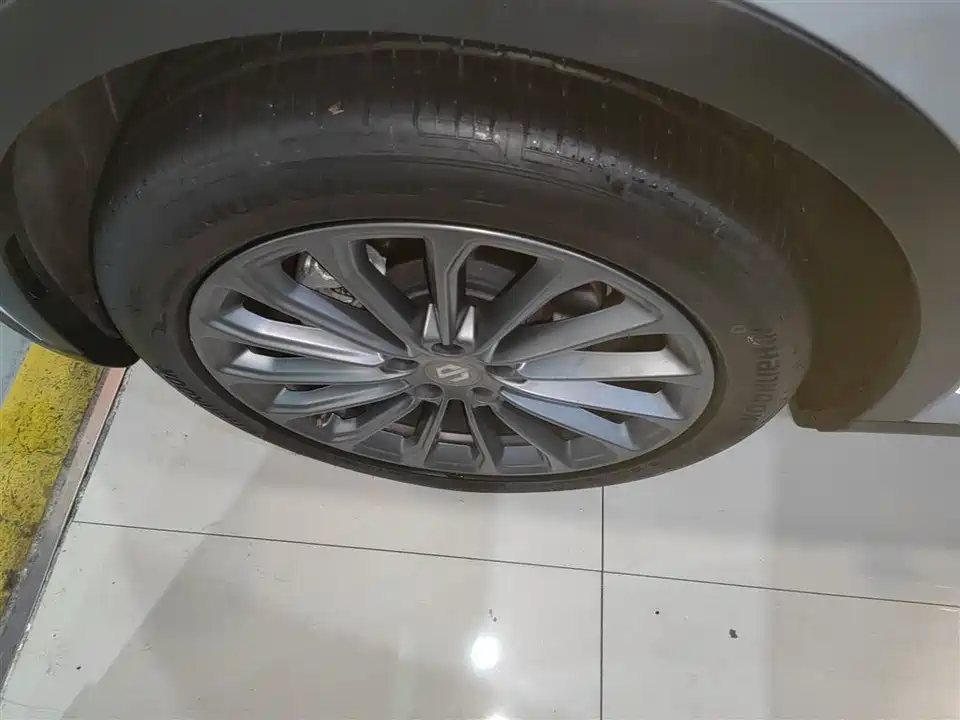 Leapmotor C11