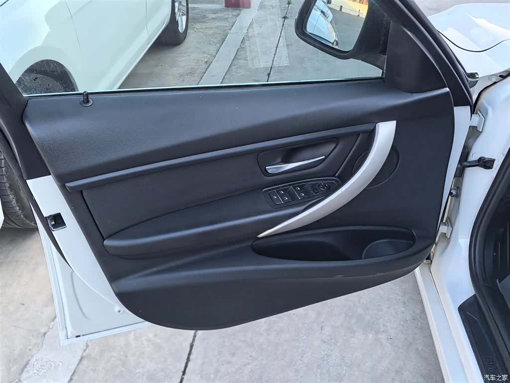 BMW 3 Series, 2016 10