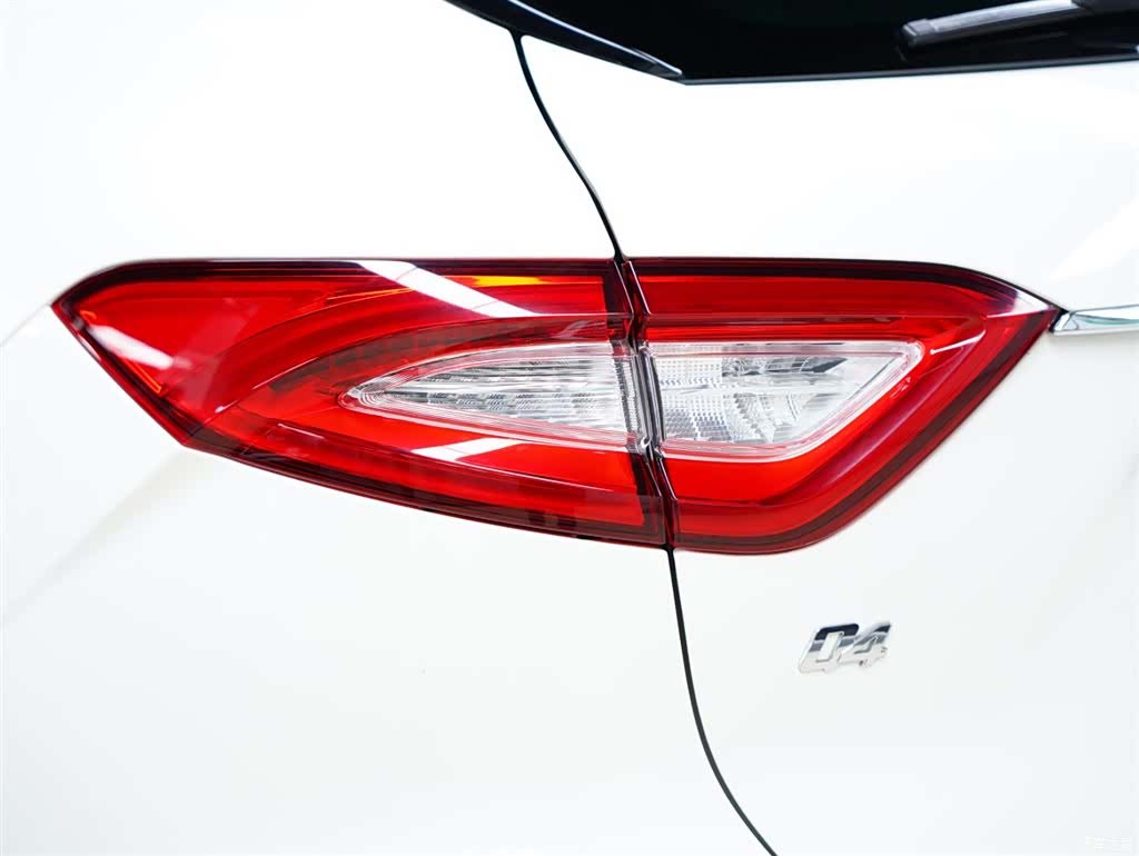 Maserati Levante, 2018 4