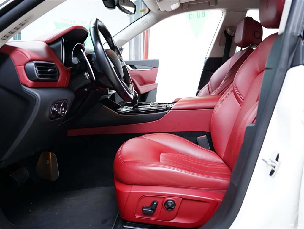 Maserati Levante, 2018 23