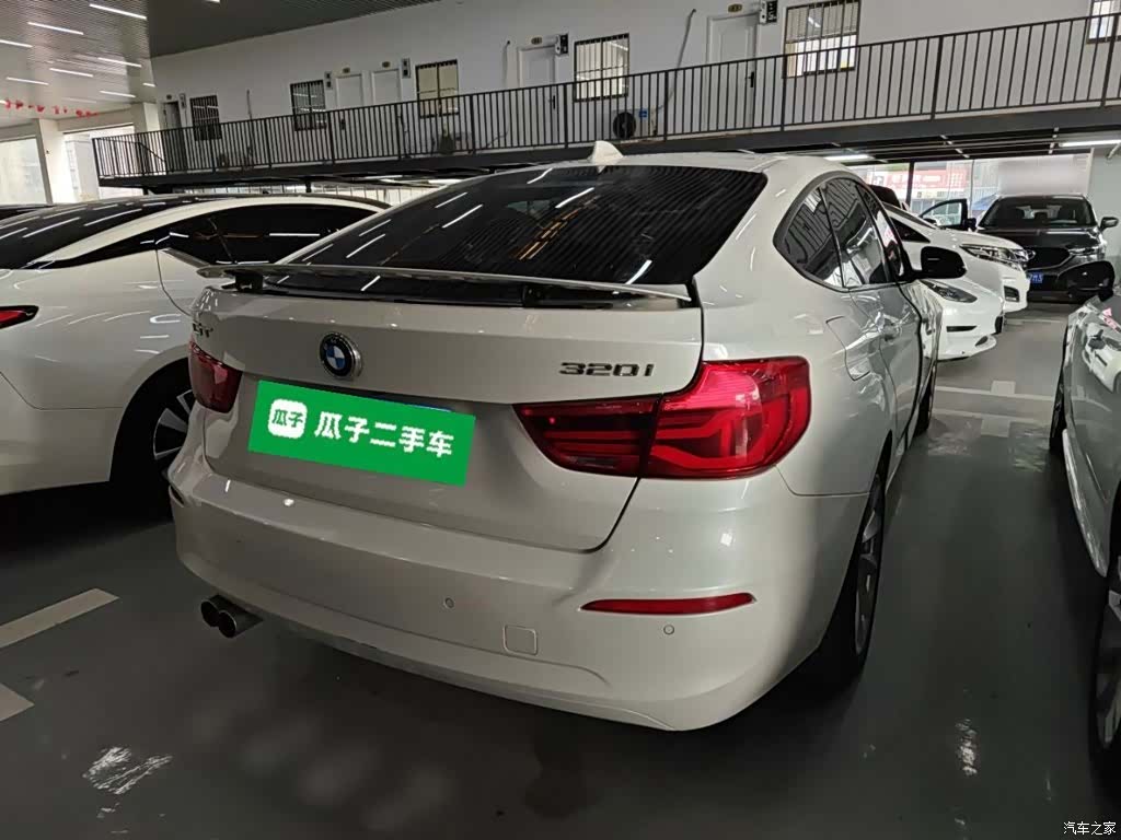 BMW 3 Series, 2018 все фото