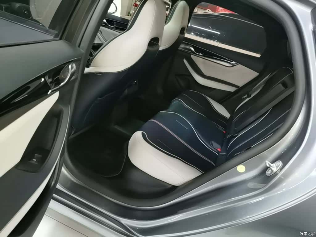 BYD Qin, 2023 17