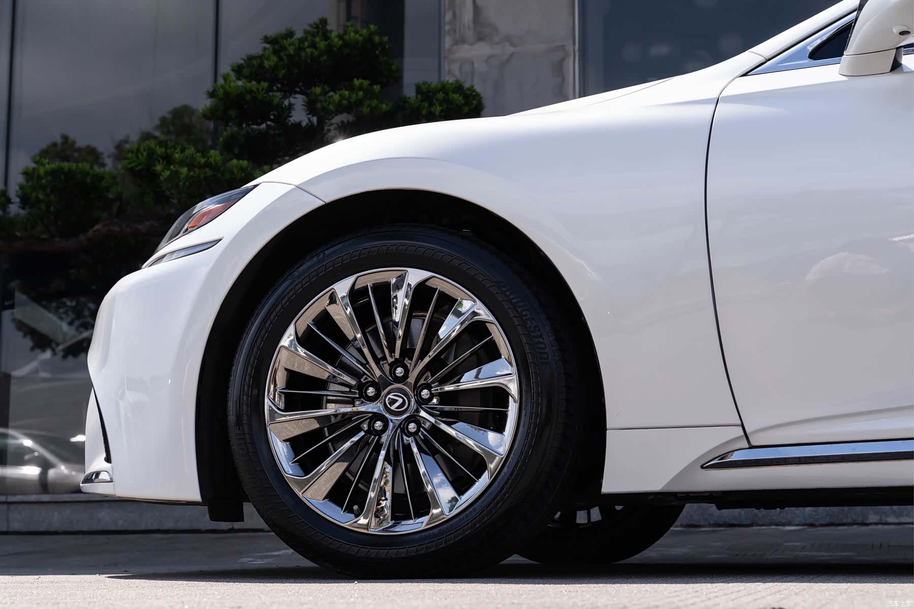 Lexus LS, 2019 8
