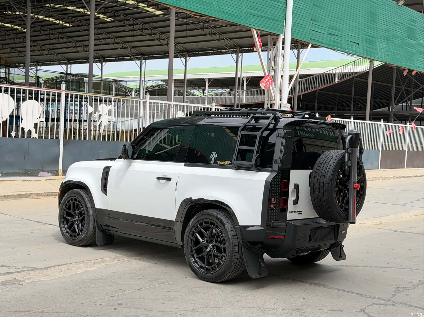 Land Rover Defender, 2022 6