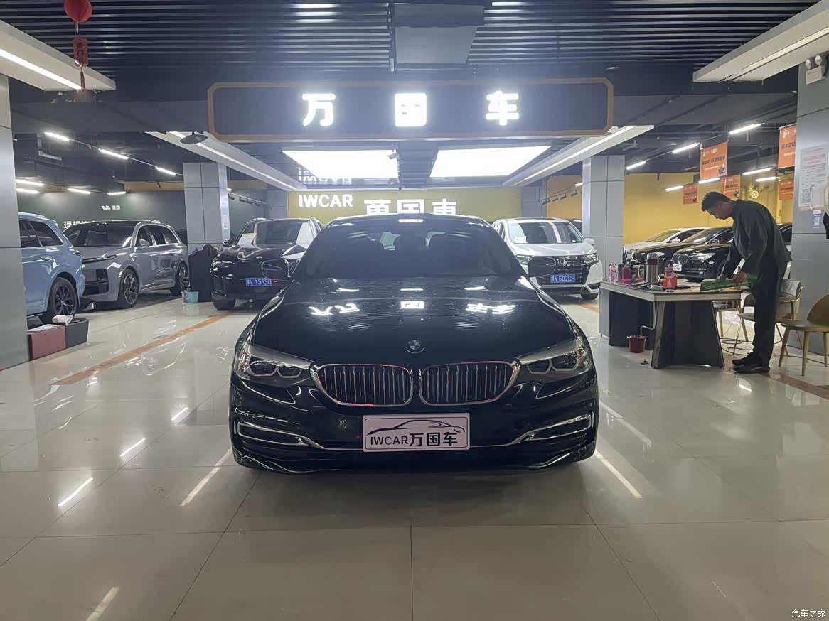 BMW 5 Series, 2019 1