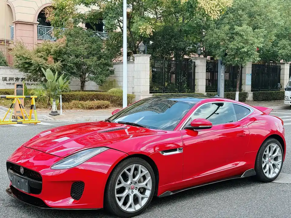 Jaguar F-TYPE