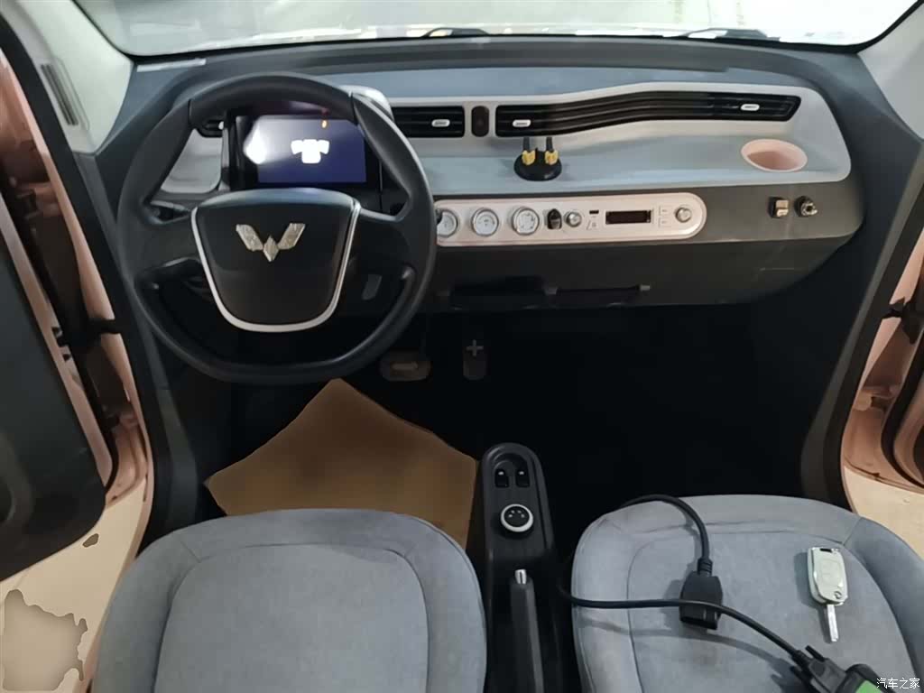 Wuling MINIEV, 2021 10