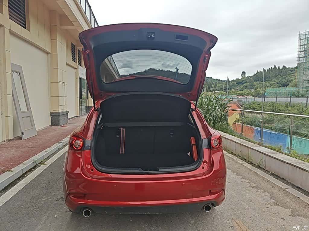 Mazda Mazda3, 2018 19