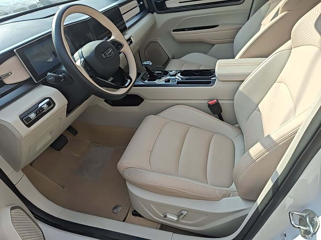 Geely Icon, 2023 15