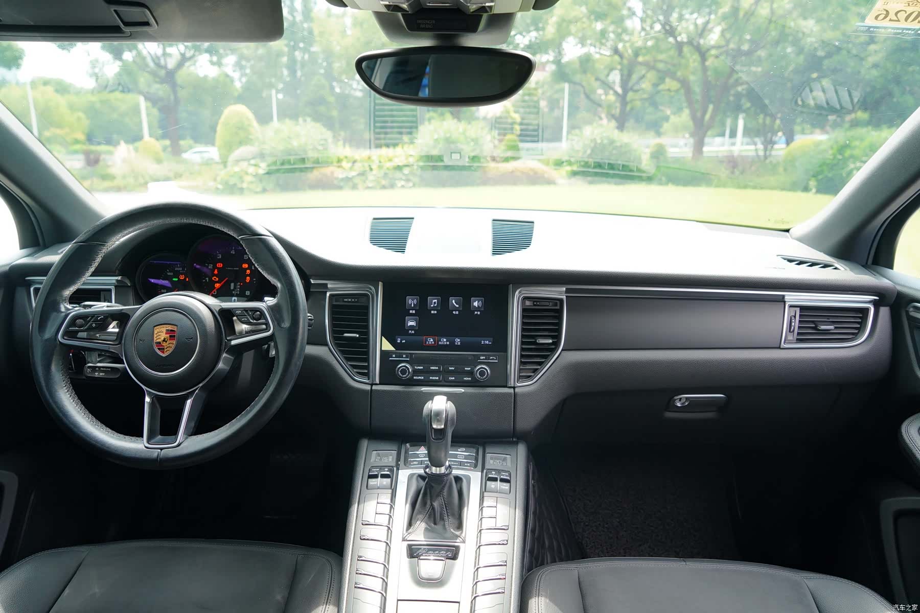 Porsche Macan, 2016 10