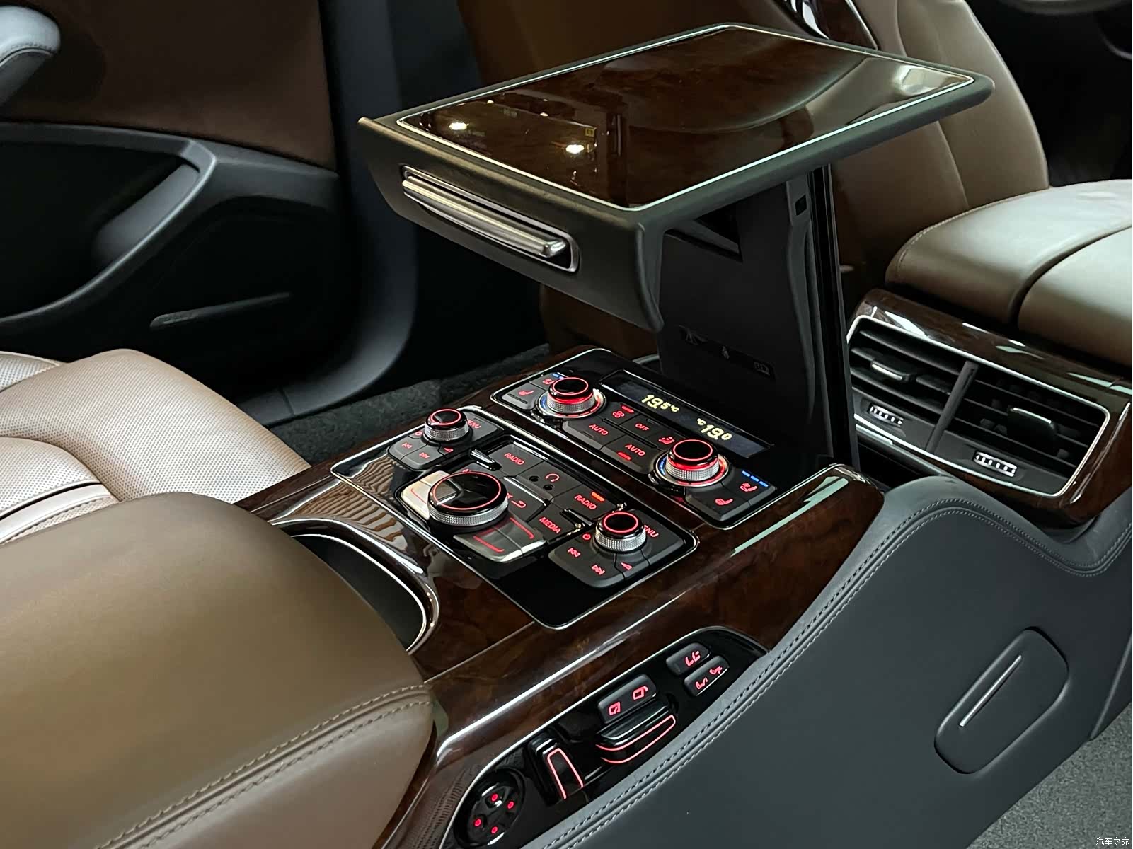 Audi A8L, 2011 10