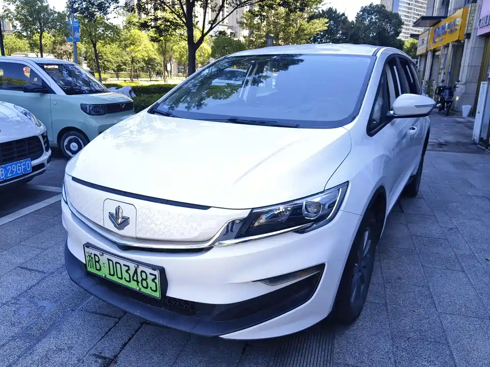 Geely Maple leaf 80v