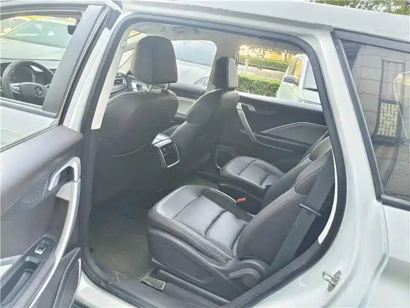 Geely Maple leaf 80v