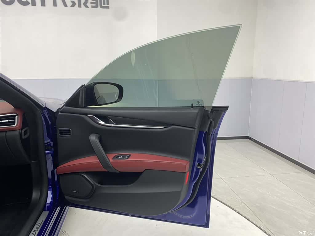Maserati Ghibli, 2022 26