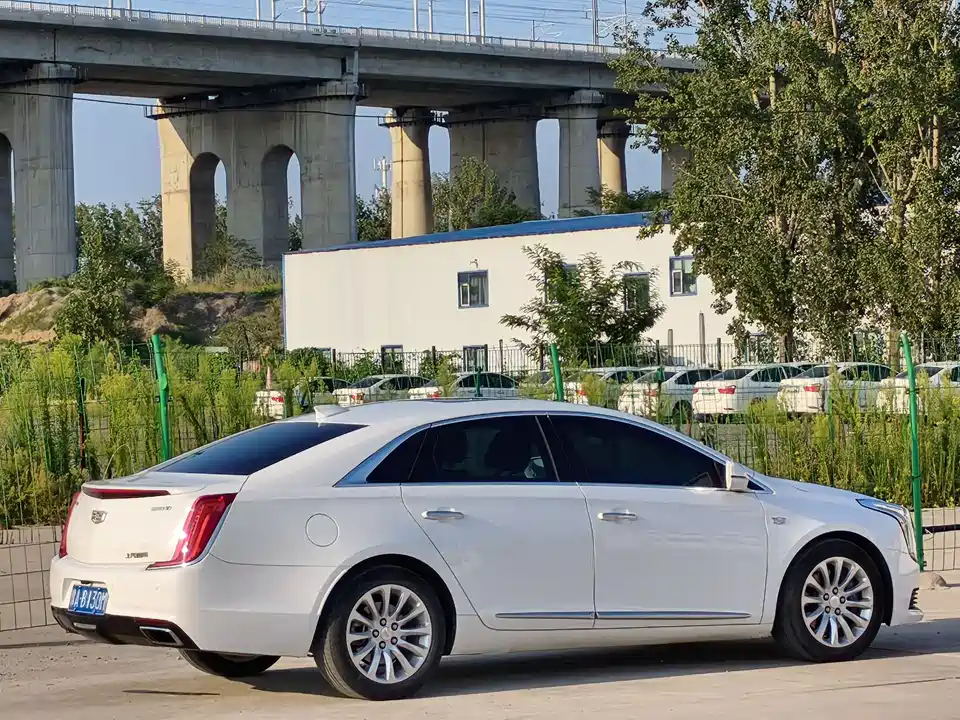 Cadillac XTS