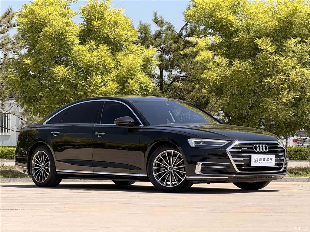 Audi A8L, 2021 3