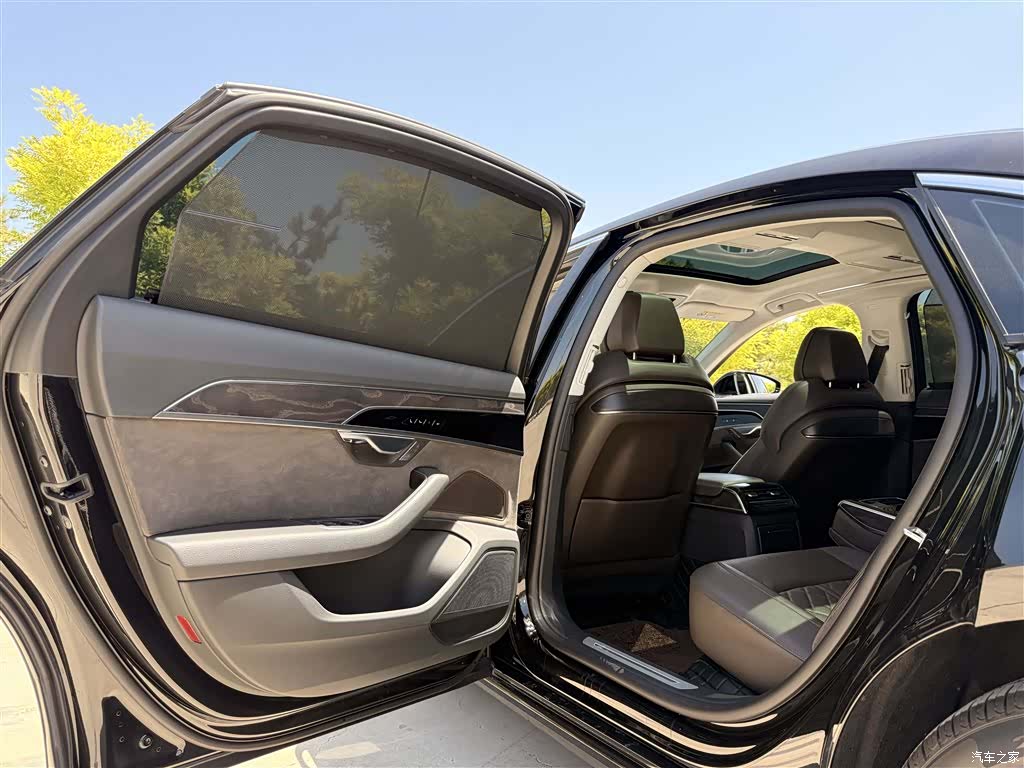 Audi A8L, 2021 12