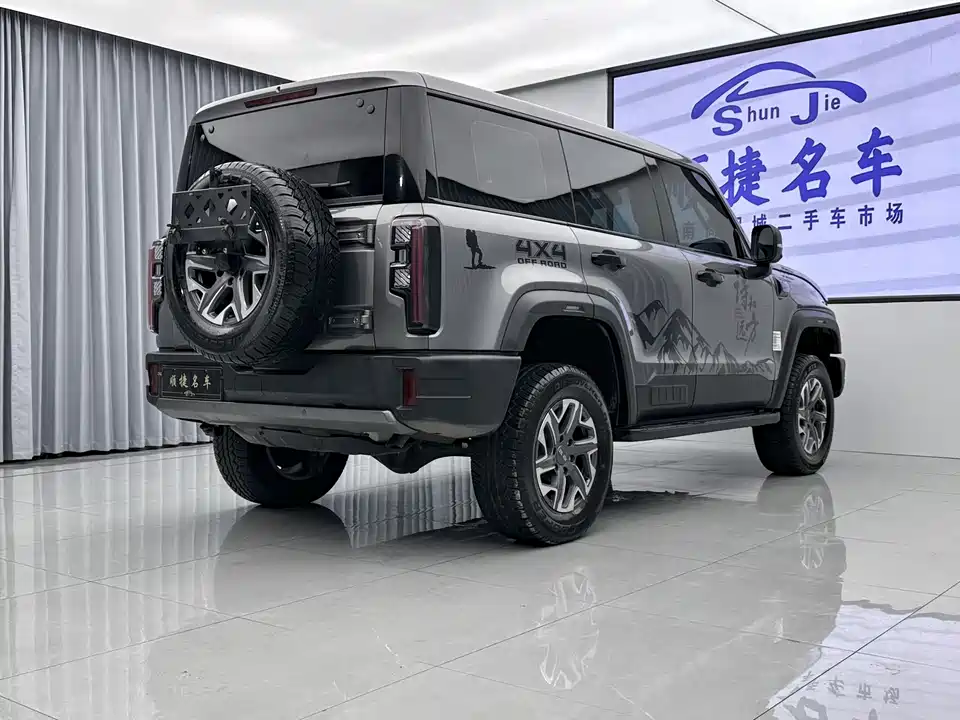 Beijing BJ40