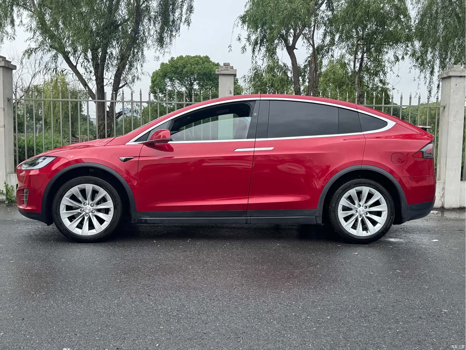 Tesla Model X, 2020 3