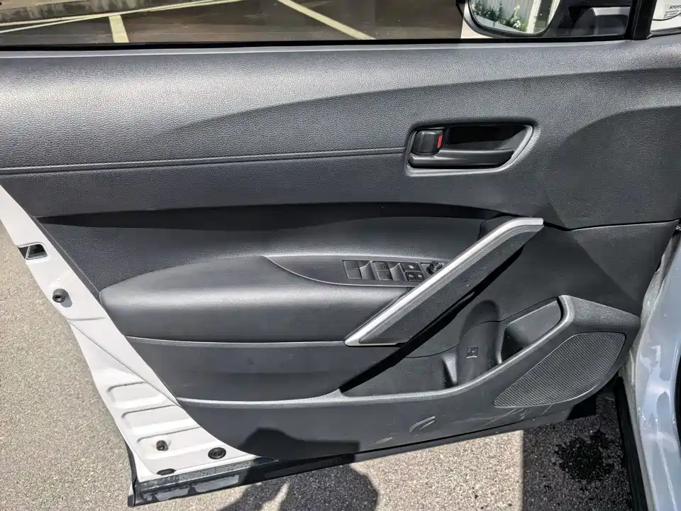Toyota Corolla Sharp amplifier