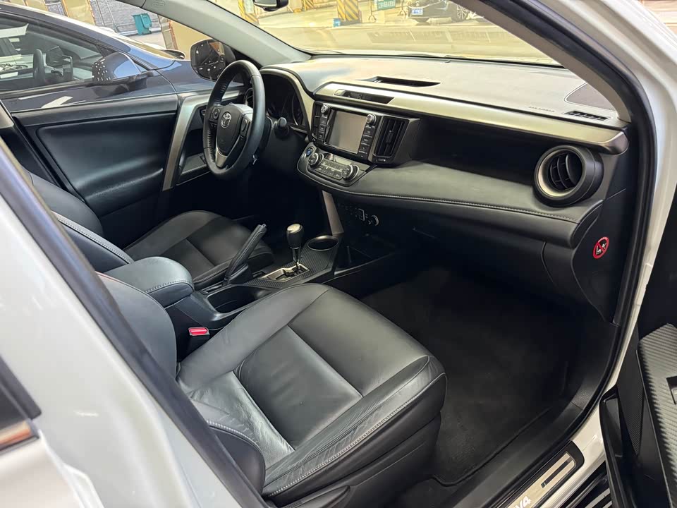 Toyota RAV4 Rongfang