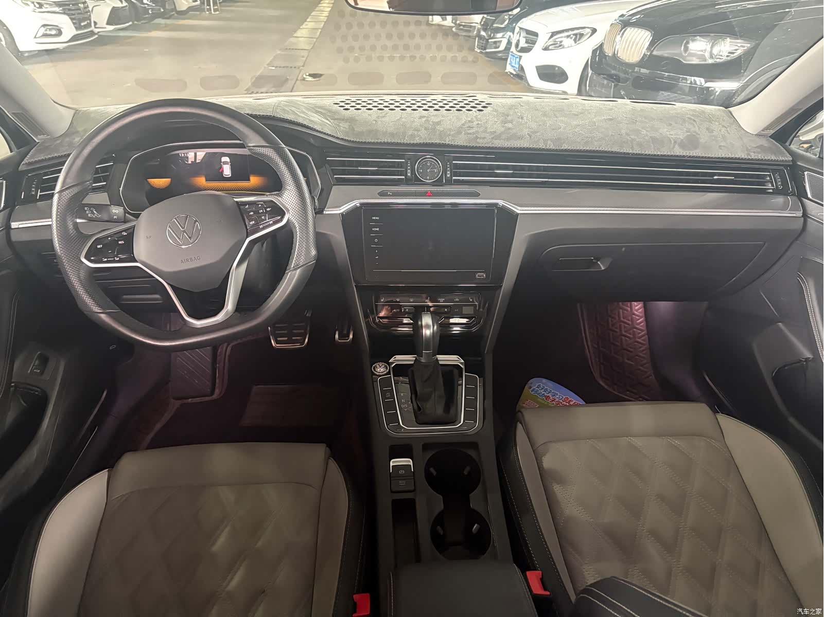 Volkswagen Magotan, 2023 все фото