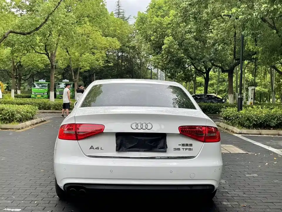 Audi A4L