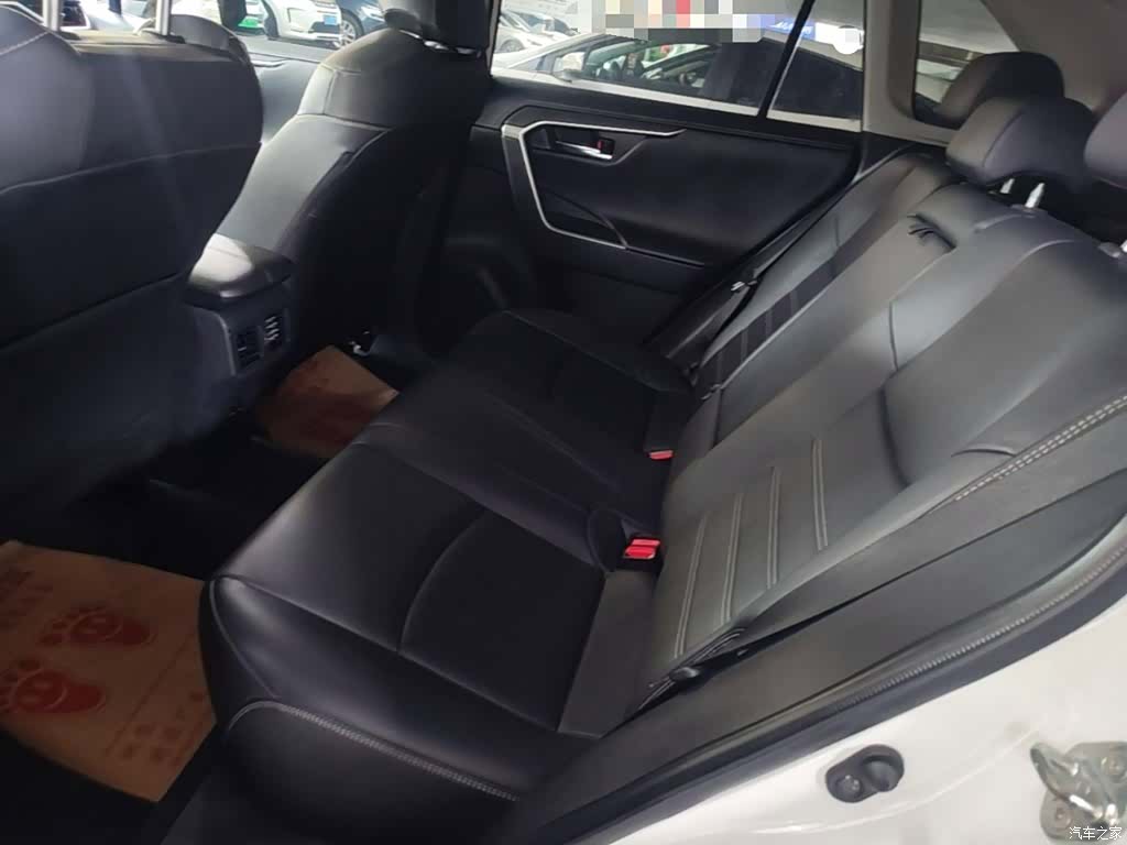 Toyota RAV4, 2021 17