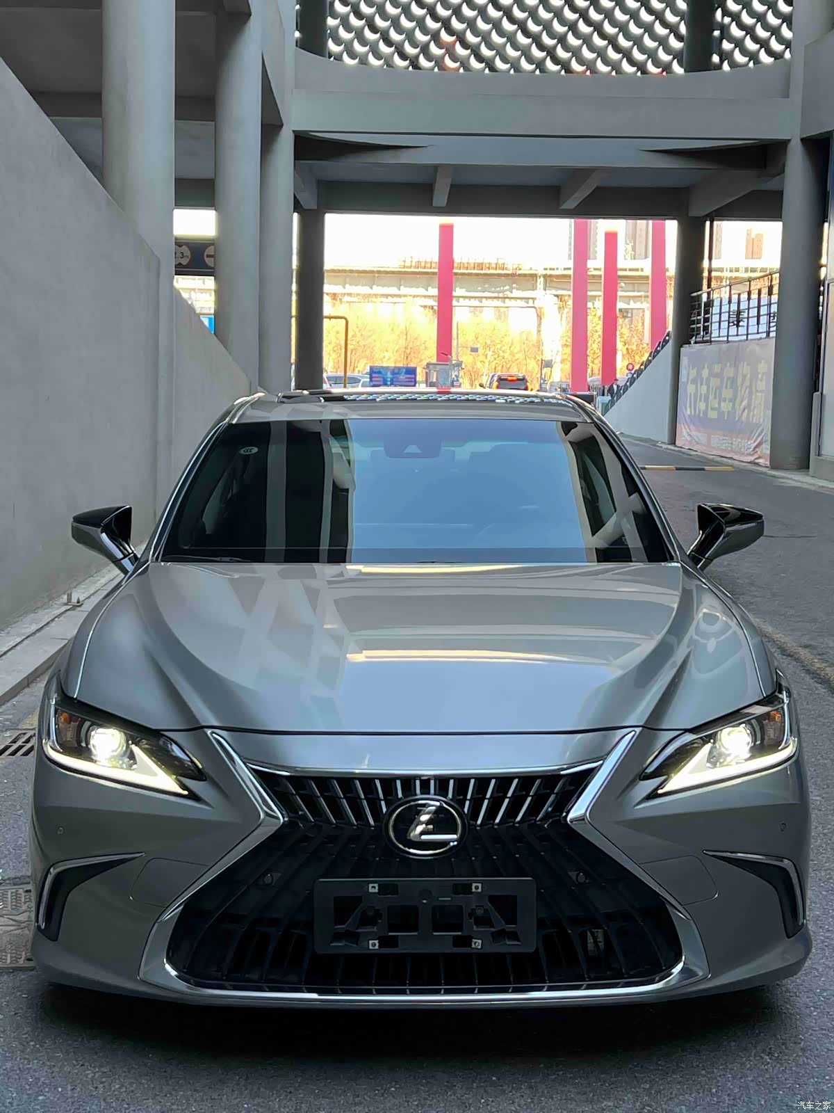 Lexus ES, 2023 2