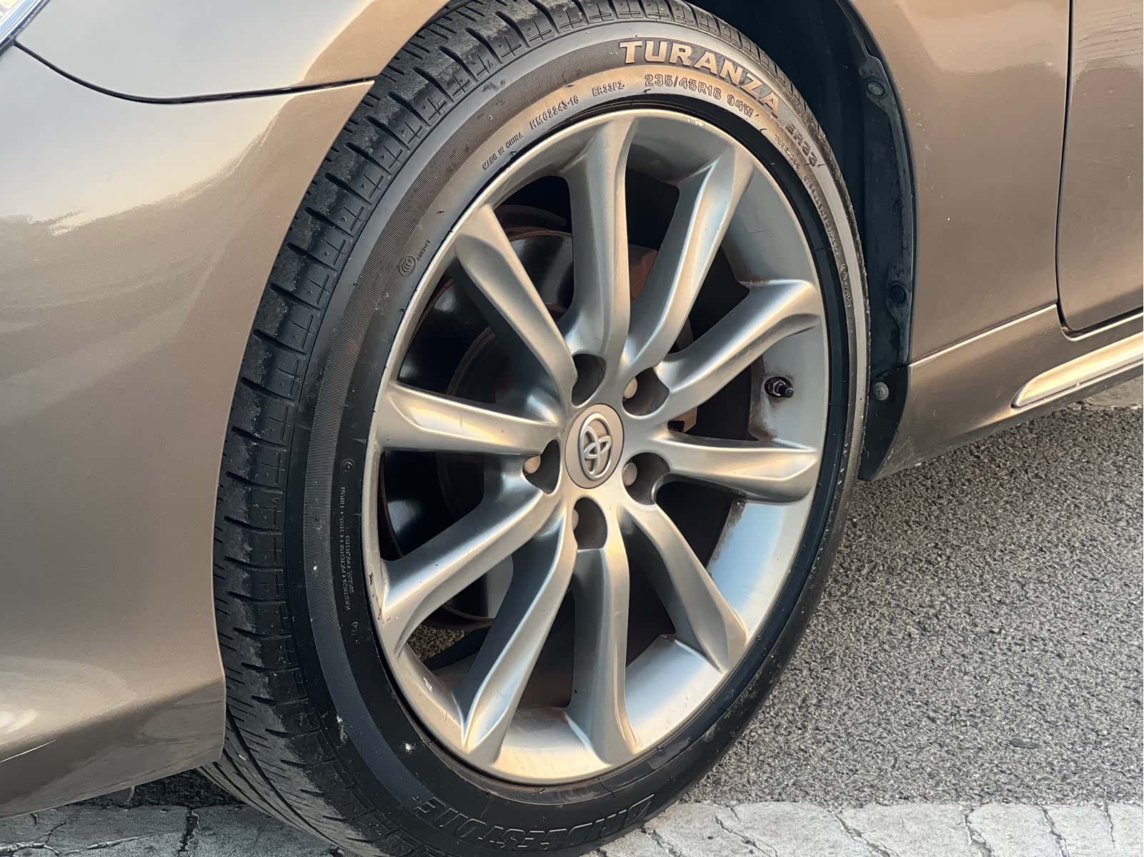 Toyota 2.5V, 2015 15